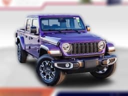 Jeep Gladiator Sahara 4x4 2026 — side view