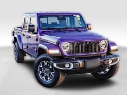 Jeep Gladiator Sahara 4x4 2026 — side view