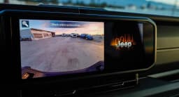 Jeep Gladiator Sahara 4x4 2026 — side view