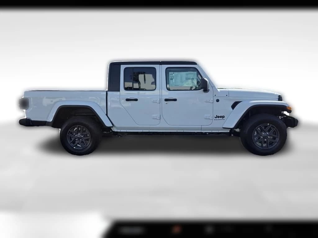 Jeep Gladiator Sport S 4x4 2026 — side view