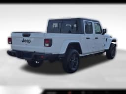 Jeep Gladiator Sport S 4x4 2026 — side view