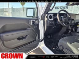 Jeep Gladiator Sport S 4x4 2026 — side view