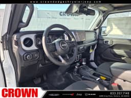 Jeep Gladiator Sport S 4x4 2026 — side view