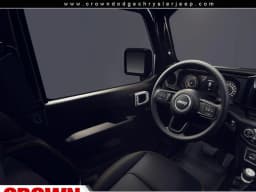 Jeep Gladiator Sport 4x4 2026 — side view