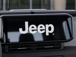 Jeep Gladiator Sport S 4x4 2026 — side view