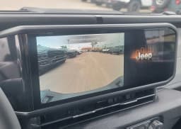 Jeep Gladiator Sport S 4x4 2026 — side view