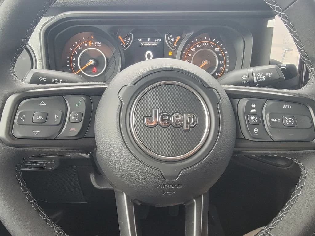Jeep Gladiator Sport S 4x4 2026 — side view