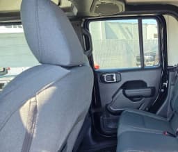 Jeep Gladiator Sport S 4x4 2026 — side view