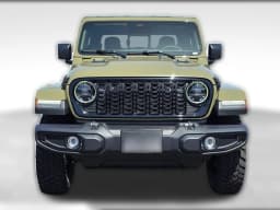 Jeep Gladiator Willys 4x4 2026 — side view