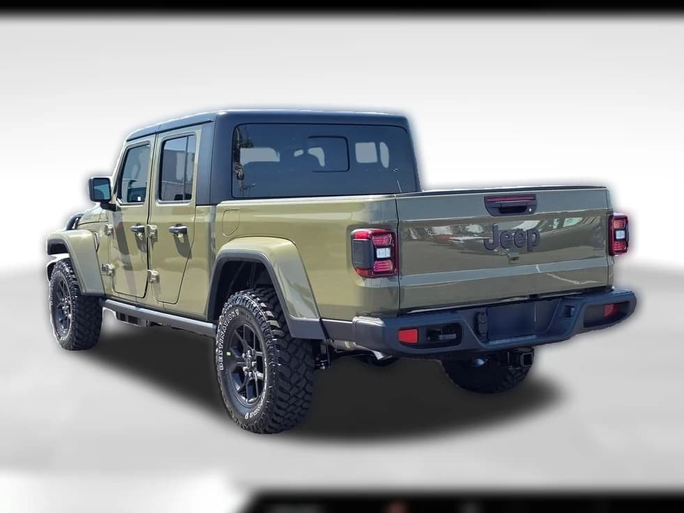 Jeep Gladiator Willys 4x4 2026 — side view