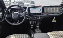 Jeep Gladiator 85th Anniversary Edition 4x4 2026 — side view