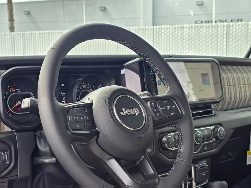 Jeep Gladiator 85th Anniversary Edition 4x4 2026 — side view