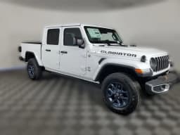 Jeep Gladiator 85th Anniversary Edition 4x4 2026 — side view