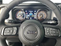 Jeep Gladiator 85th Anniversary Edition 4x4 2026 — side view