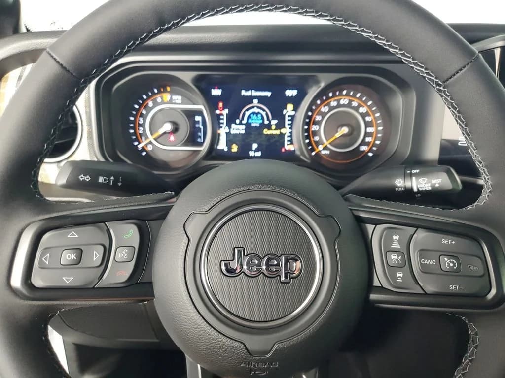 Jeep Gladiator 85th Anniversary Edition 4x4 2026 — side view