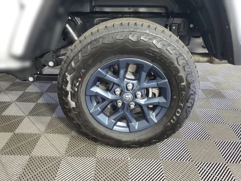 Jeep Gladiator 85th Anniversary Edition 4x4 2026 — side view