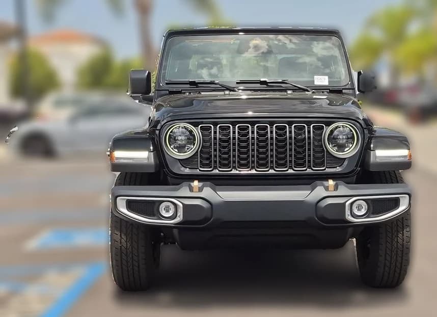 Jeep Gladiator 85th Anniversary Edition 4x4 2026 — side view