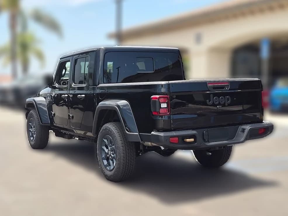 Jeep Gladiator 85th Anniversary Edition 4x4 2026 — side view