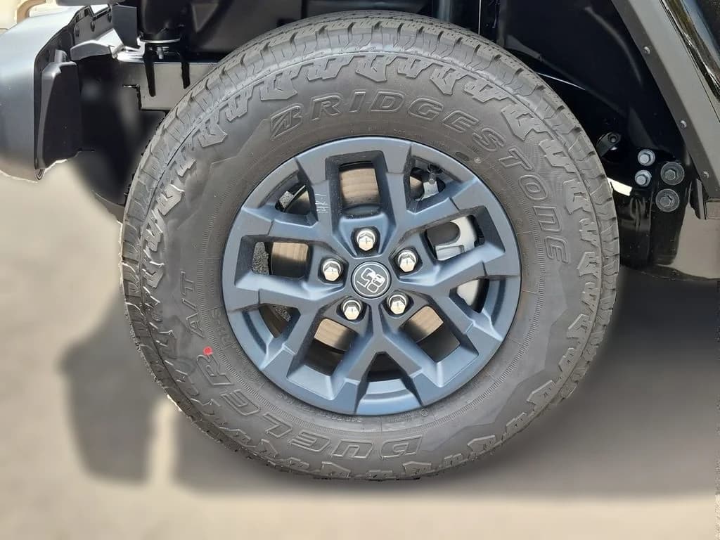 Jeep Gladiator 85th Anniversary Edition 4x4 2026 — side view
