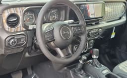 Jeep Gladiator 85th Anniversary Edition 4x4 2026 — side view
