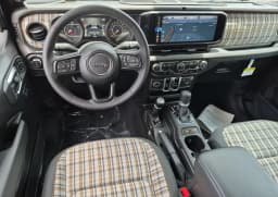 Jeep Gladiator 85th Anniversary Edition 4x4 2026 — side view