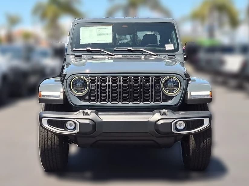 Jeep Gladiator Sahara 4x4 2026 — side view