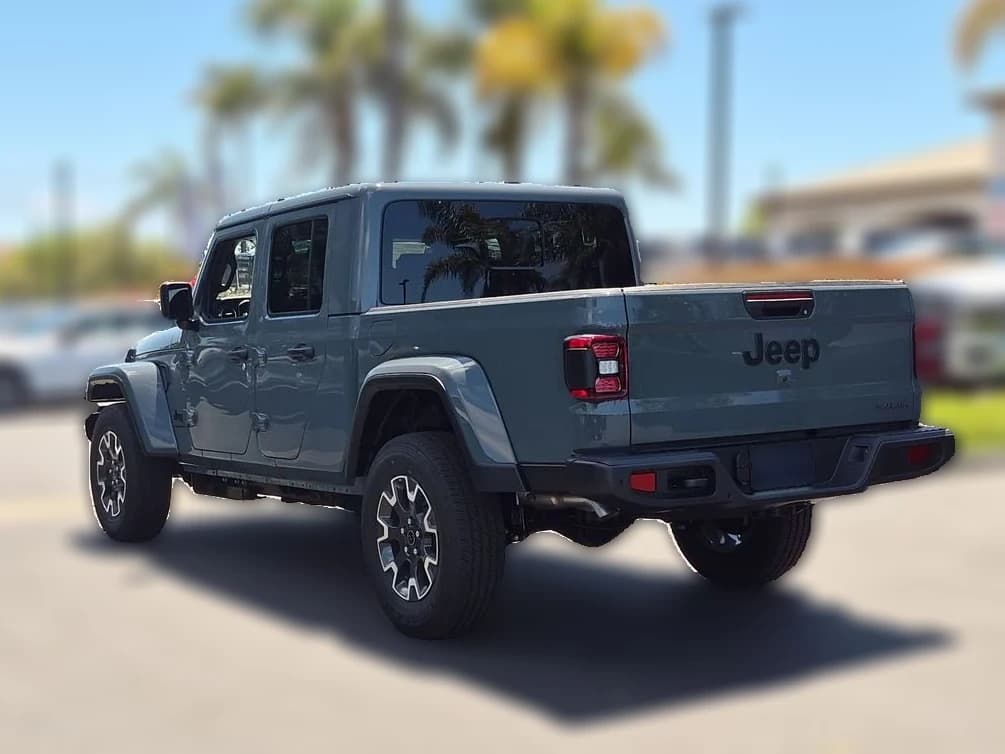 Jeep Gladiator Sahara 4x4 2026 — side view