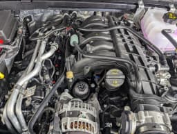 Jeep Gladiator Sport 4x4 2026 — side view