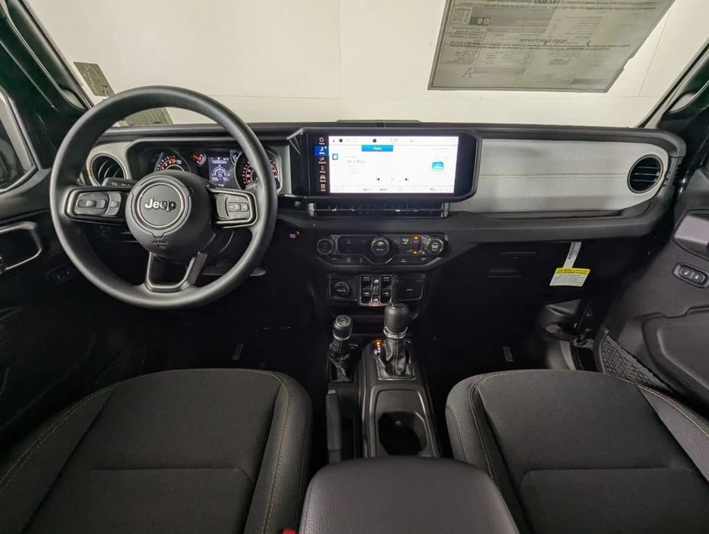 Jeep Gladiator Sport 4x4 2026 — side view