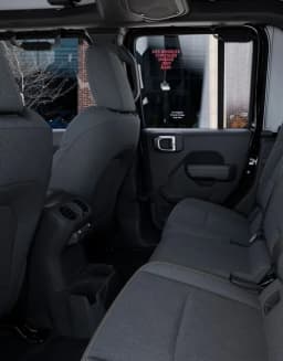 Jeep Gladiator Sport S 4x4 2026 — side view
