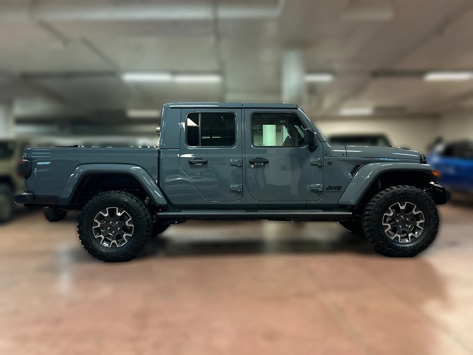 Jeep Gladiator Sahara 4x4 2026 — side view
