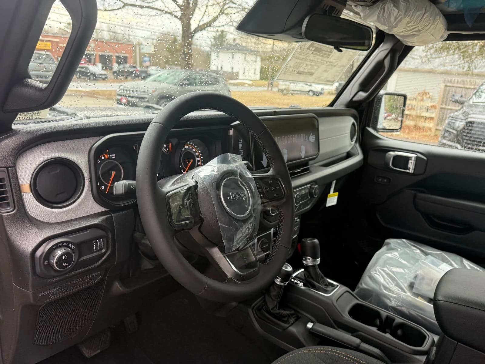 Jeep Gladiator Sport S 4x4 2026 — side view