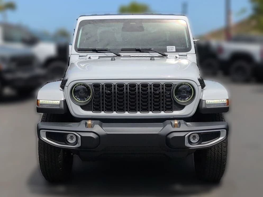 Jeep Gladiator 85th Anniversary Edition 4x4 2026 — side view