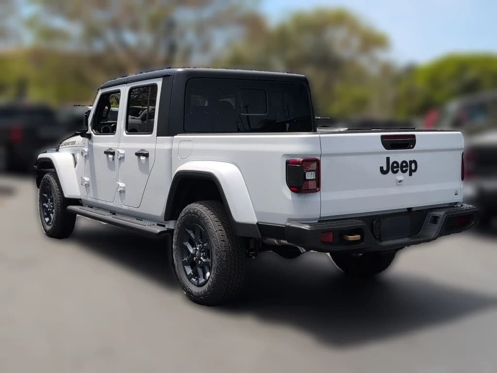 Jeep Gladiator 85th Anniversary Edition 4x4 2026 — side view