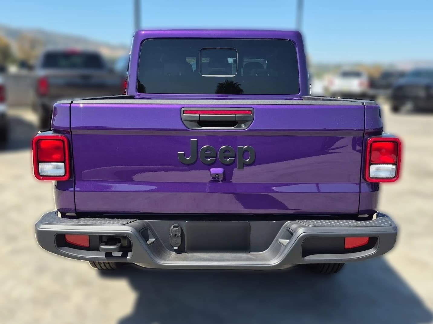 Jeep Gladiator Sport S 4x4 2026 — side view
