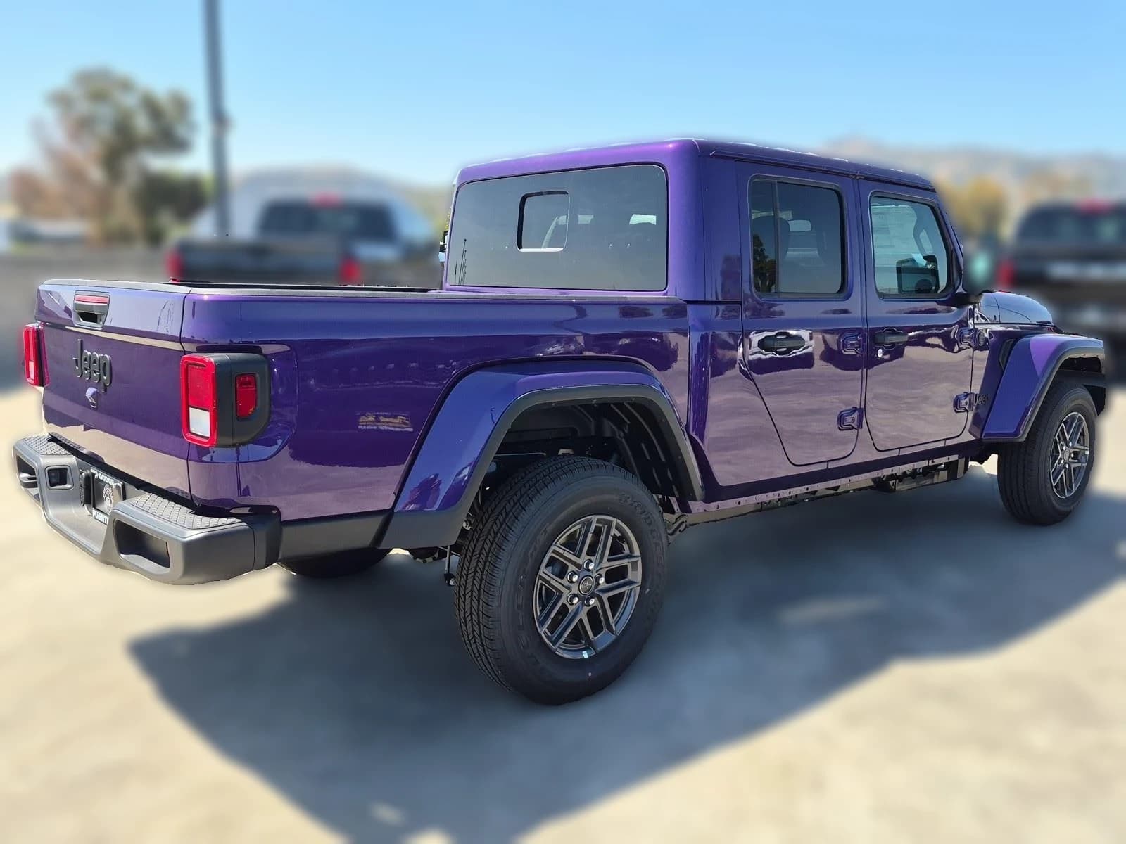 Jeep Gladiator Sport S 4x4 2026 — side view