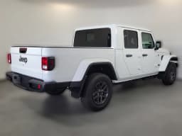 Jeep Gladiator Sport S 4x4 2026 — side view