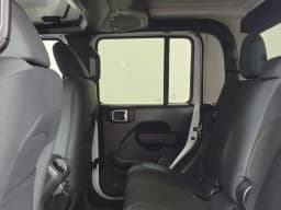 Jeep Gladiator Sport S 4x4 2026 — side view