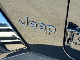 Jeep Gladiator Sport S 4x4 2026 — side view