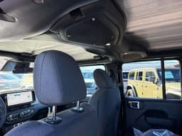 Jeep Gladiator Sport S 4x4 2026 — side view