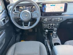 Jeep Gladiator Sport S 4x4 2026 — side view