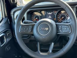 Jeep Gladiator Sport S 4x4 2026 — side view