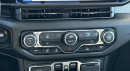 Jeep Gladiator Sport S 4x4 2026 — side view