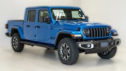 Jeep Gladiator Sahara 4x4 2026 — side view