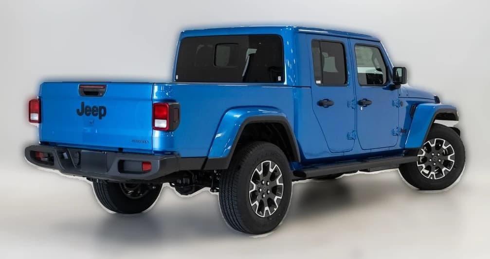 Jeep Gladiator Sahara 4x4 2026 — side view