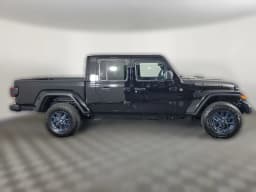 Jeep Gladiator 85th Anniversary Edition 4x4 2026 — side view