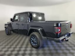 Jeep Gladiator 85th Anniversary Edition 4x4 2026 — side view