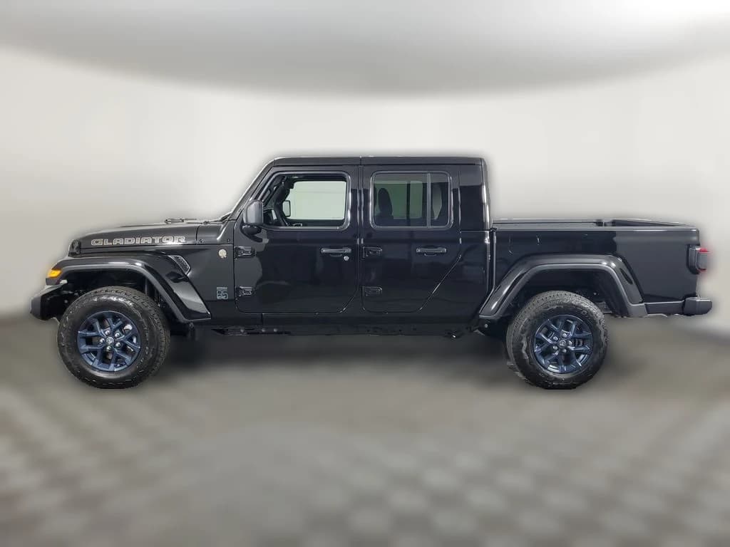 Jeep Gladiator 85th Anniversary Edition 4x4 2026 — side view