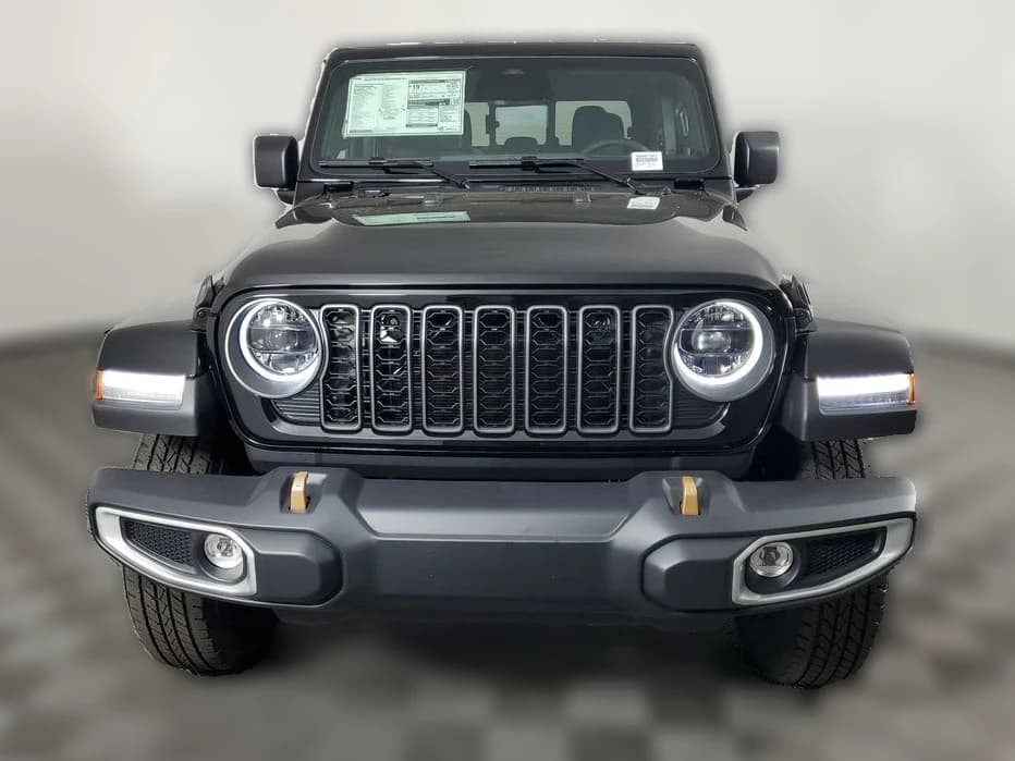 Jeep Gladiator 85th Anniversary Edition 4x4 2026 — side view