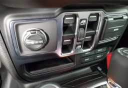 Jeep Gladiator 85th Anniversary Edition 4x4 2026 — side view